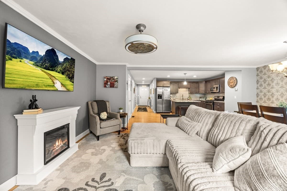 Condominium at 500 Mendon Road # 28, Cumberland RI 02864, Cumberland, photo 15 of 37