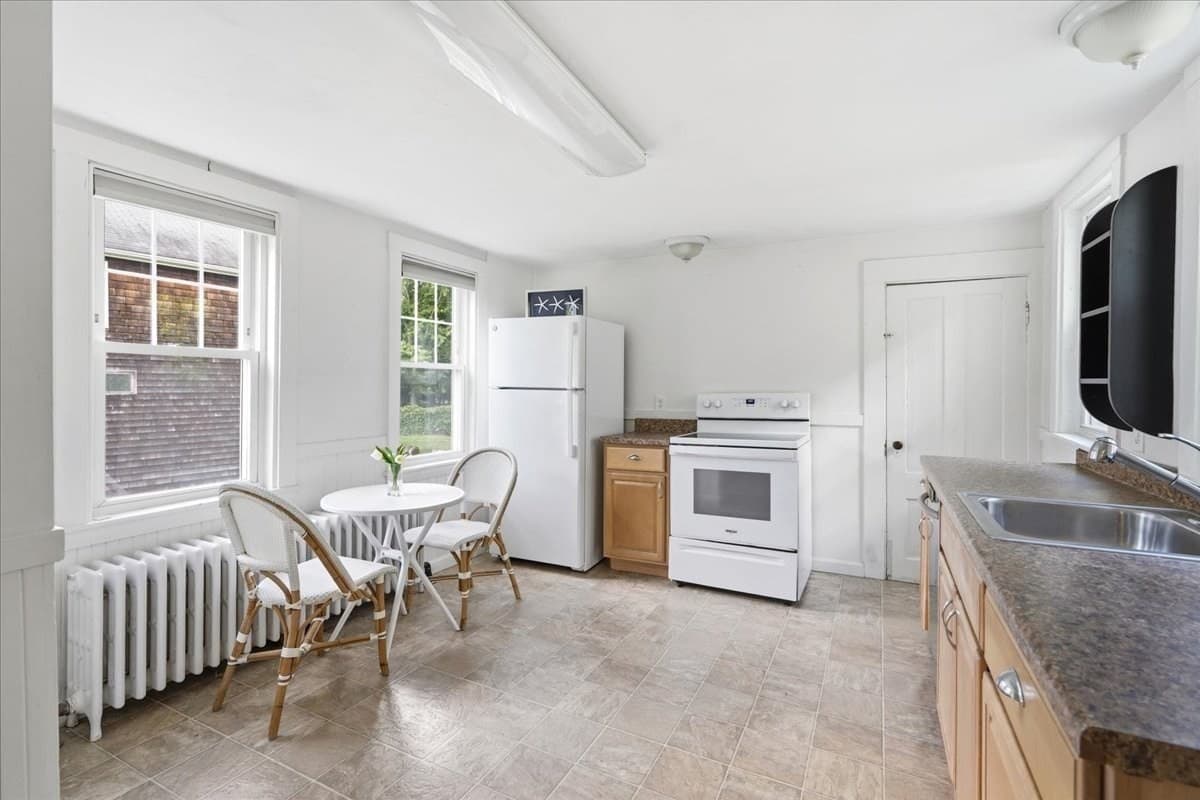 Single Family Residence at 194-196 Hersey St, Hingham MA 02043, Hingham, photo 6 of 37