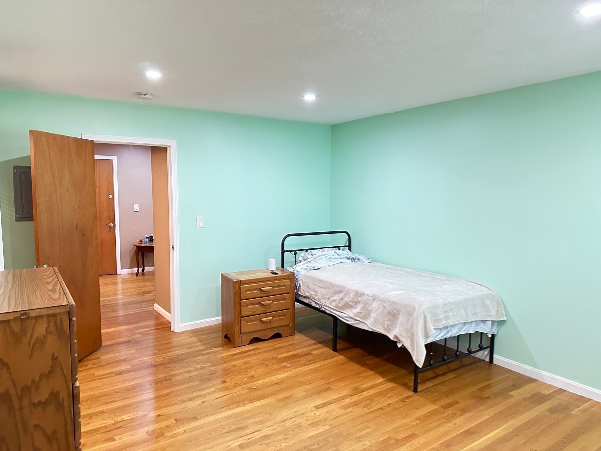 Condominium at 458-460 Eastern Ave # 14, Lynn MA 01902, Lynn, photo 24 of 28