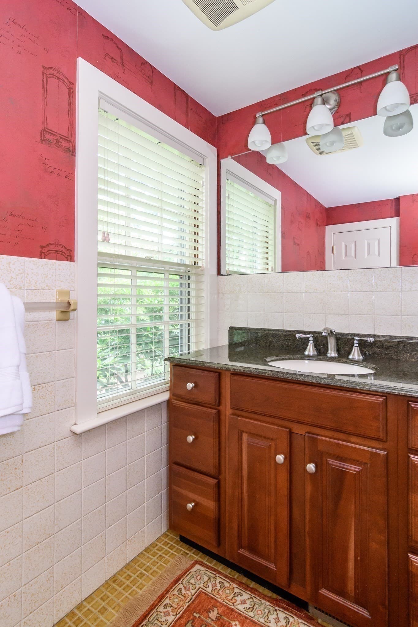 Single Family Residence at 186 Oakland Street, Wellesley MA 02481, Wellesley, photo 11 of 23
