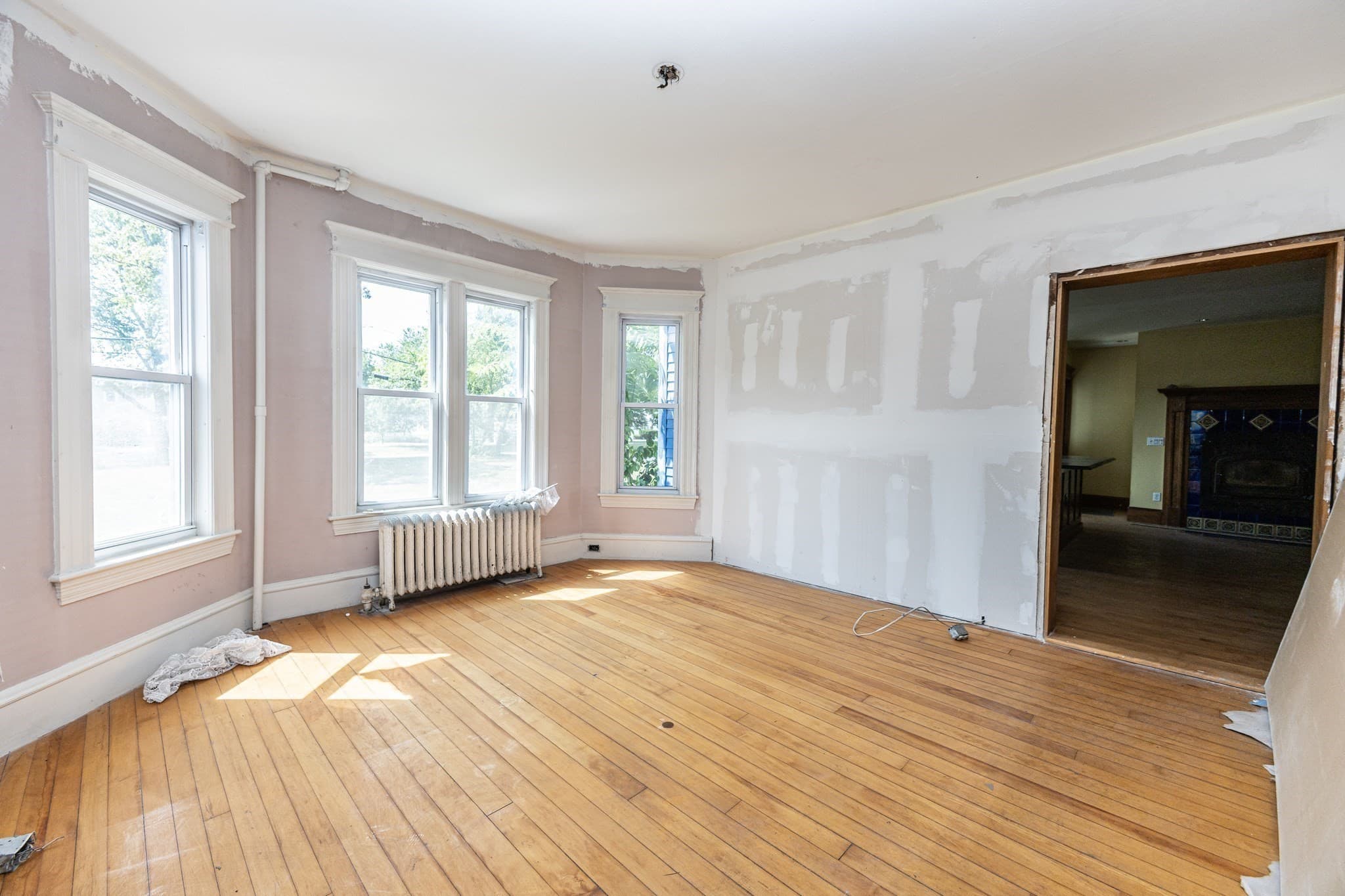 Single Family Residence at 29 Gorham St, Chelmsford MA 01824, photo 16 of 34
