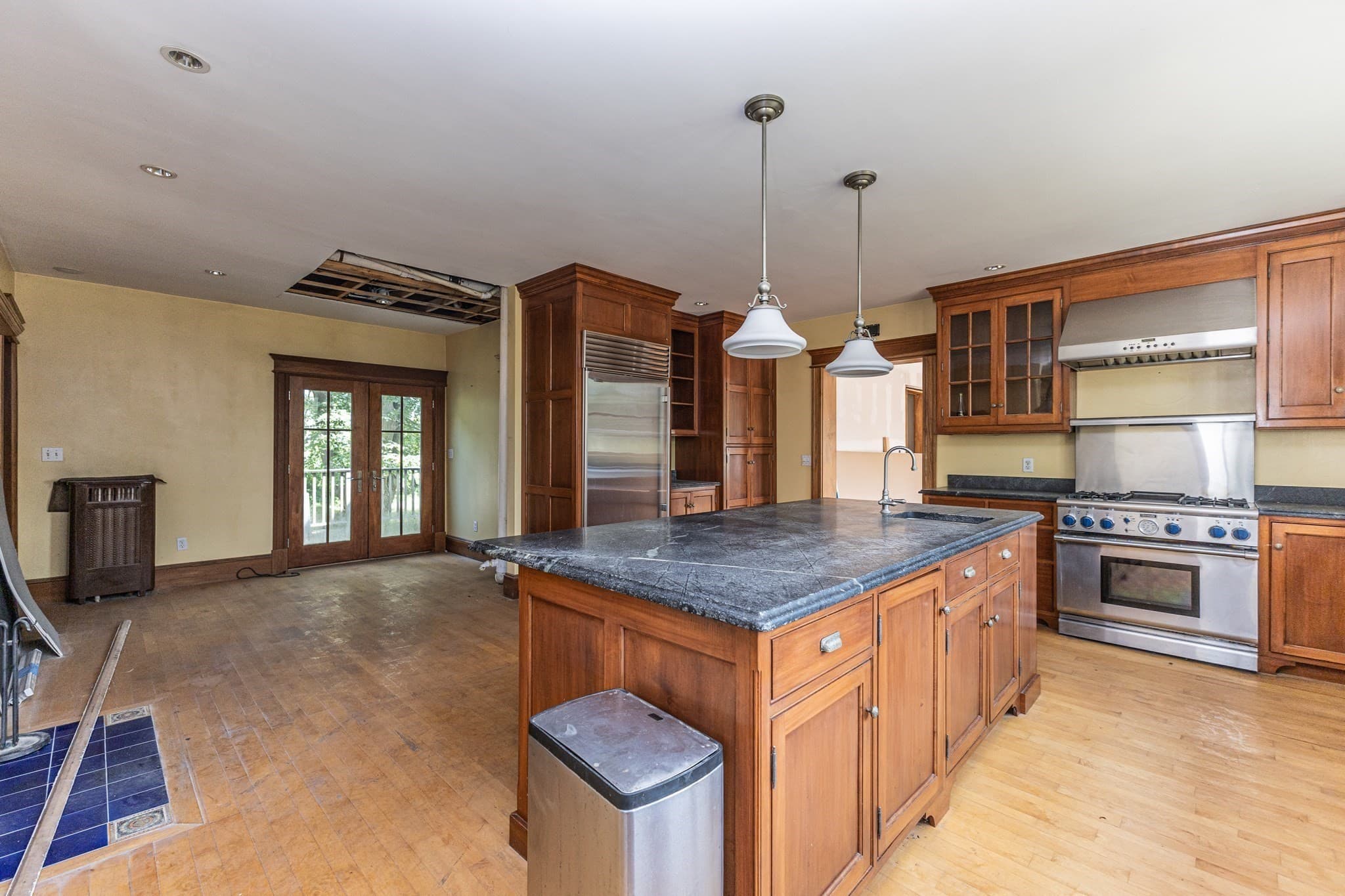 Single Family Residence at 29 Gorham St, Chelmsford MA 01824, photo 12 of 34