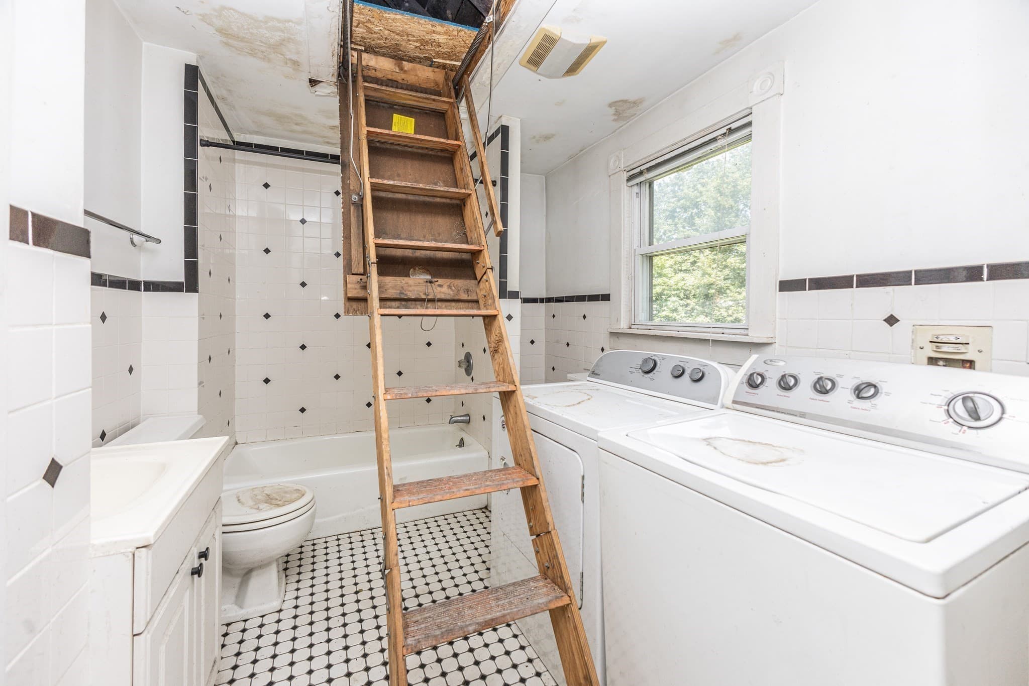 Single Family Residence at 29 Gorham St, Chelmsford MA 01824, photo 26 of 34