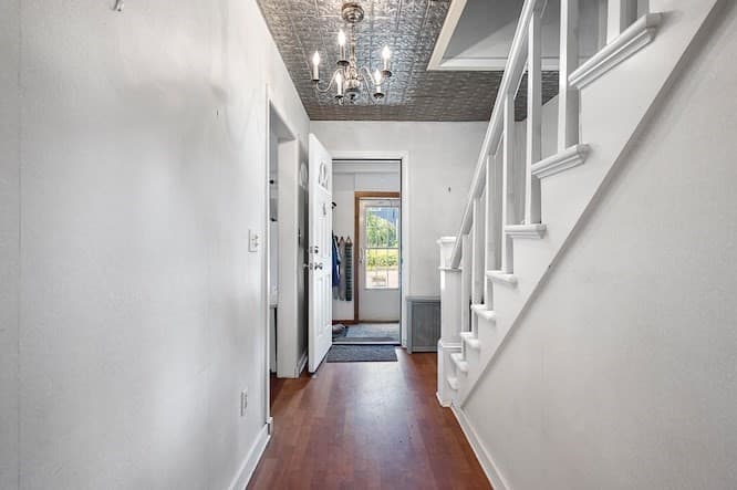 Single Family Residence at 317 Oxford St  N, Auburn MA 01501, Auburn, photo 17 of 33