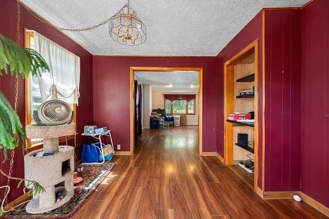 Single Family Residence at 317 Oxford St  N, Auburn MA 01501, Auburn, photo 12 of 33
