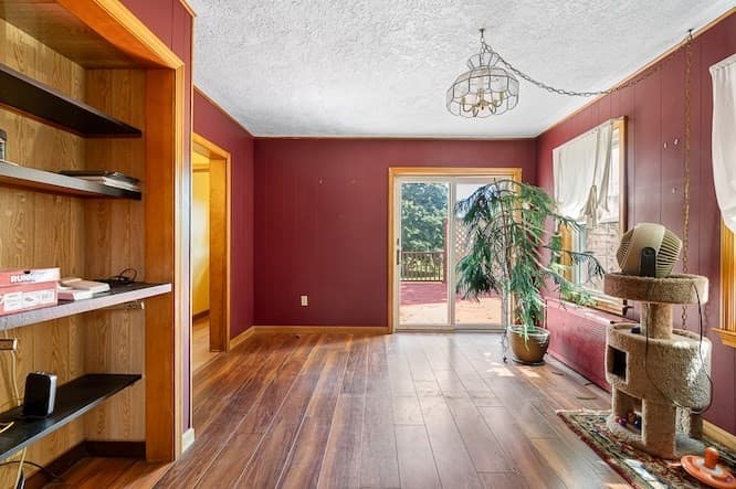 Single Family Residence at 317 Oxford St  N, Auburn MA 01501, Auburn, photo 11 of 33
