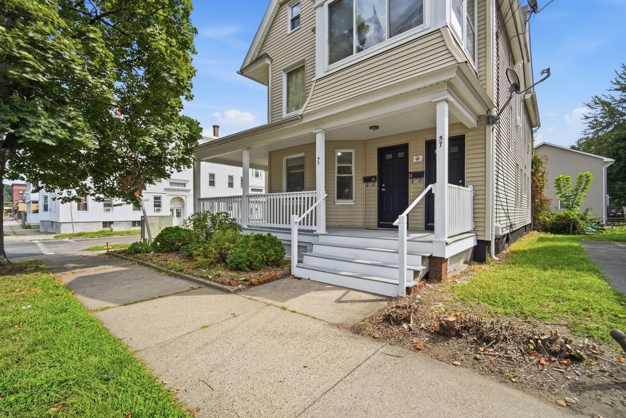 2 Family - 2 Units Up/Down at 55-57 Oak St, Springfield MA 01151, Springfield, photo 2 of 20