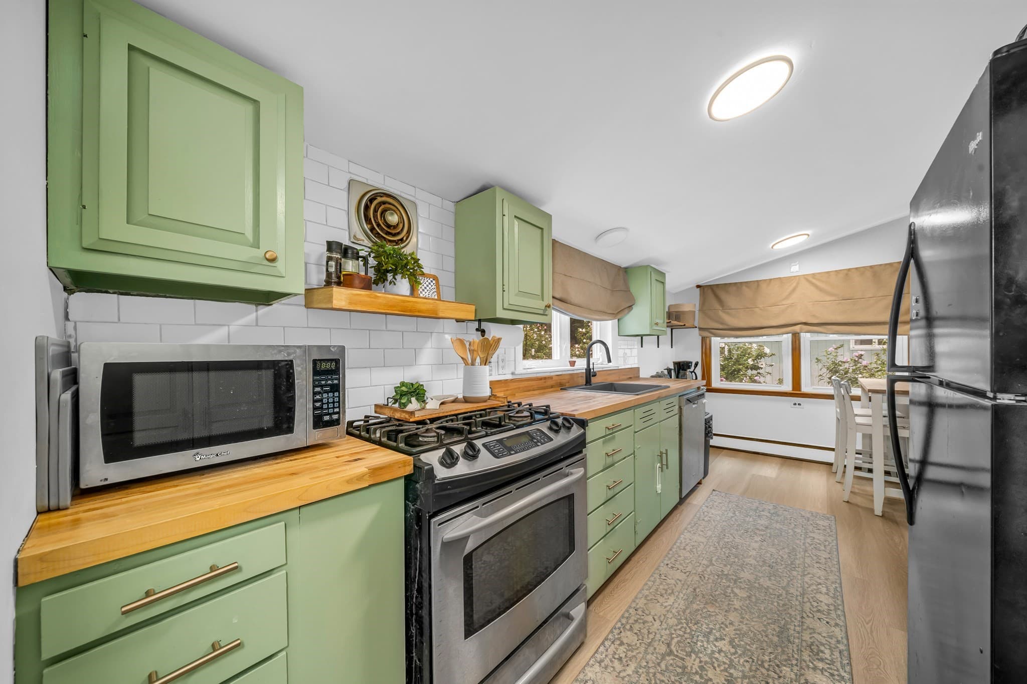 Single Family Residence at 8 Lake Attitash Rd, Amesbury MA 01913, Amesbury, photo 11 of 37
