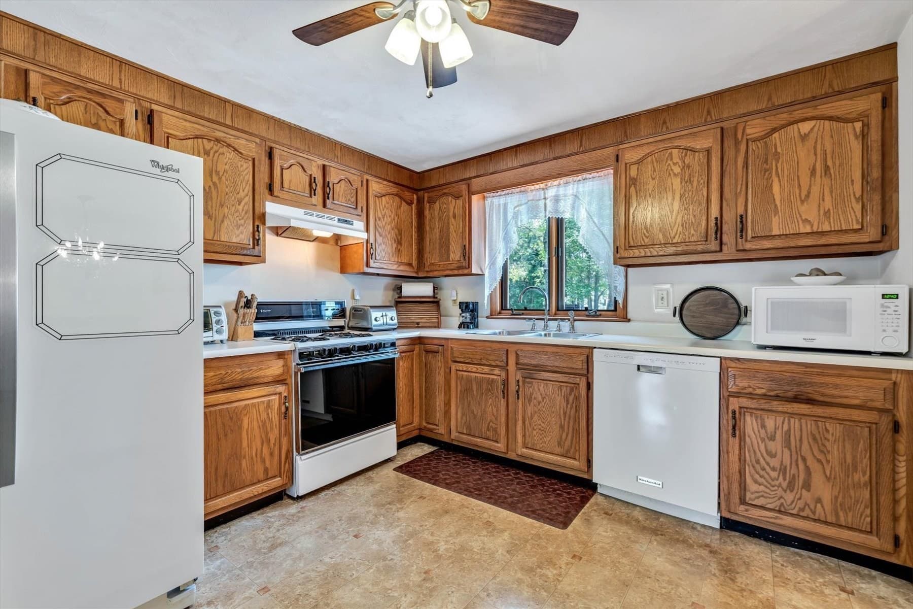 Single Family Residence at 25 Wiley Post Lane, Falmouth MA 02536, Falmouth, photo 8 of 33