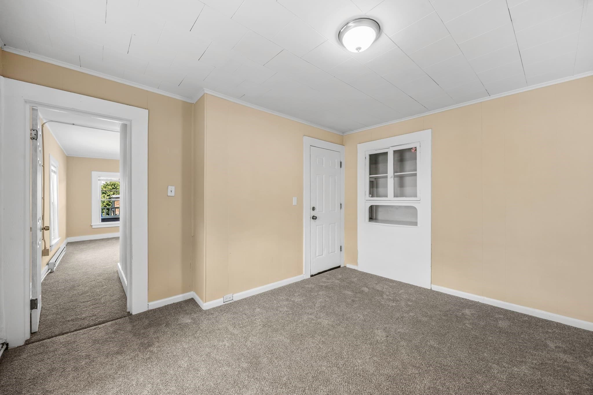 4 Family at 32-34 Pearl St, Chicopee MA 01013, Chicopee, photo 6 of 21
