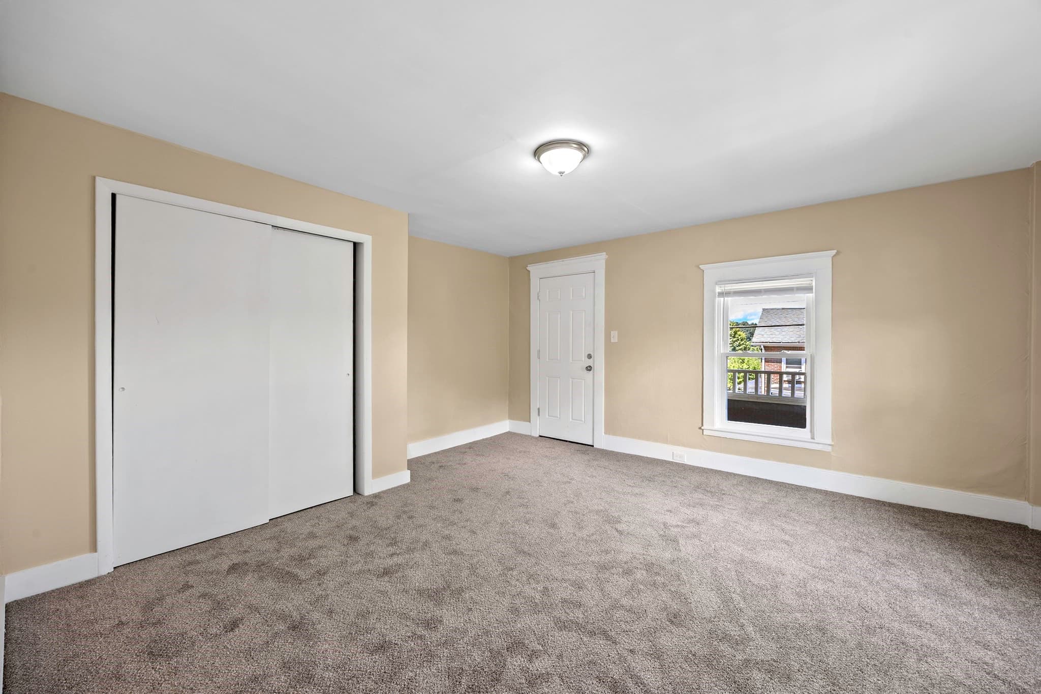 4 Family at 32-34 Pearl St, Chicopee MA 01013, Chicopee, photo 13 of 21