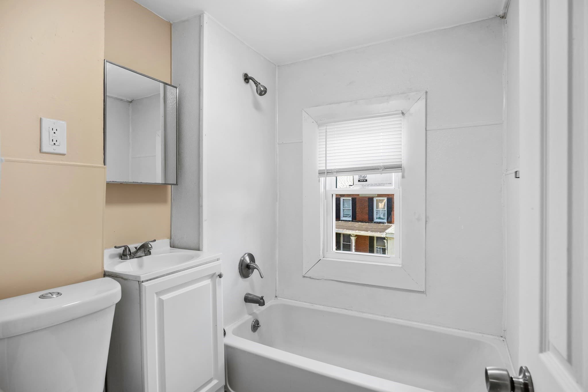 4 Family at 32-34 Pearl St, Chicopee MA 01013, Chicopee, photo 17 of 21