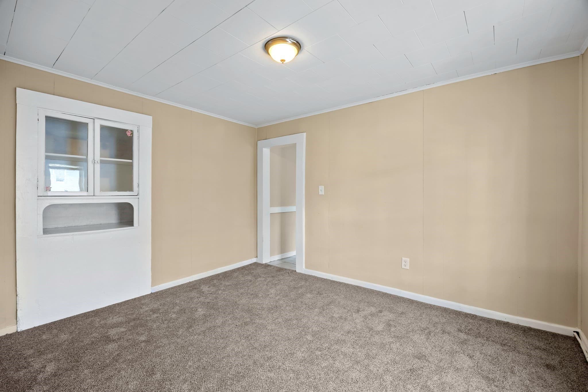 4 Family at 32-34 Pearl St, Chicopee MA 01013, Chicopee, photo 7 of 21