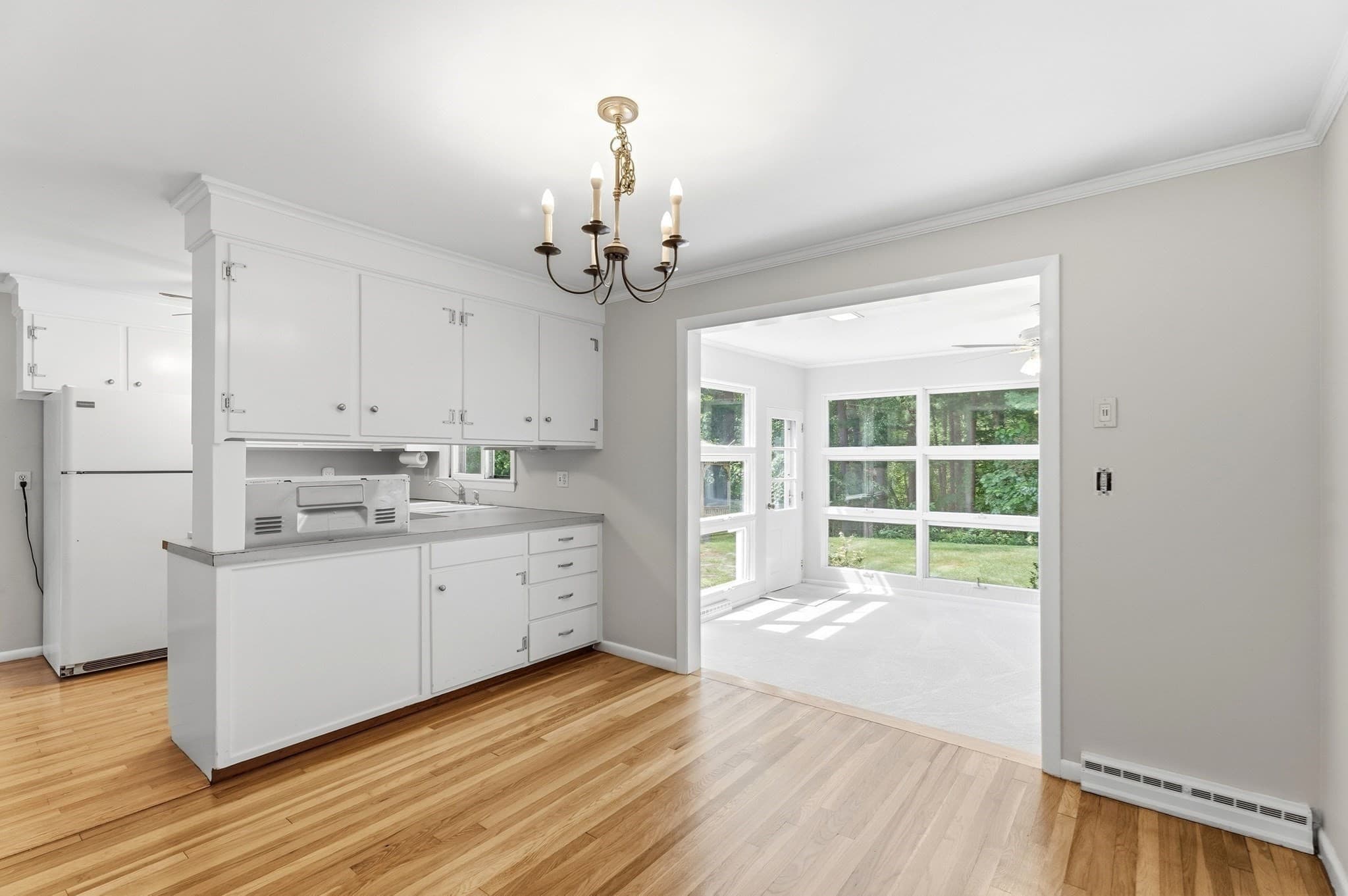Single Family Residence at 9 Hidden Way, Chelmsford MA 01824, photo 7 of 29