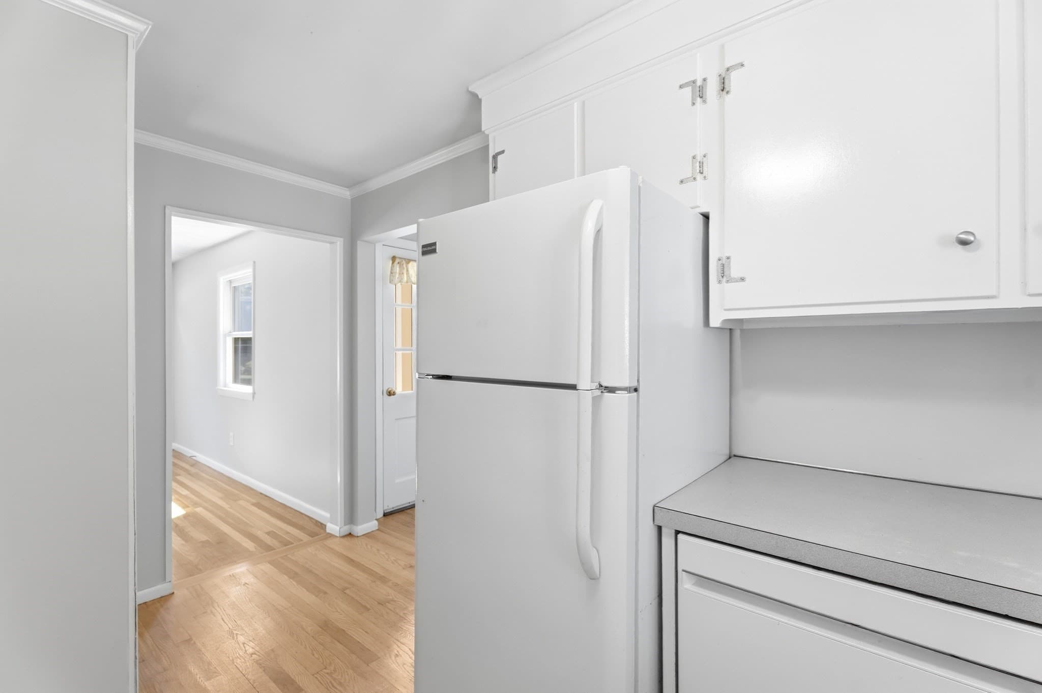 Single Family Residence at 9 Hidden Way, Chelmsford MA 01824, photo 8 of 29