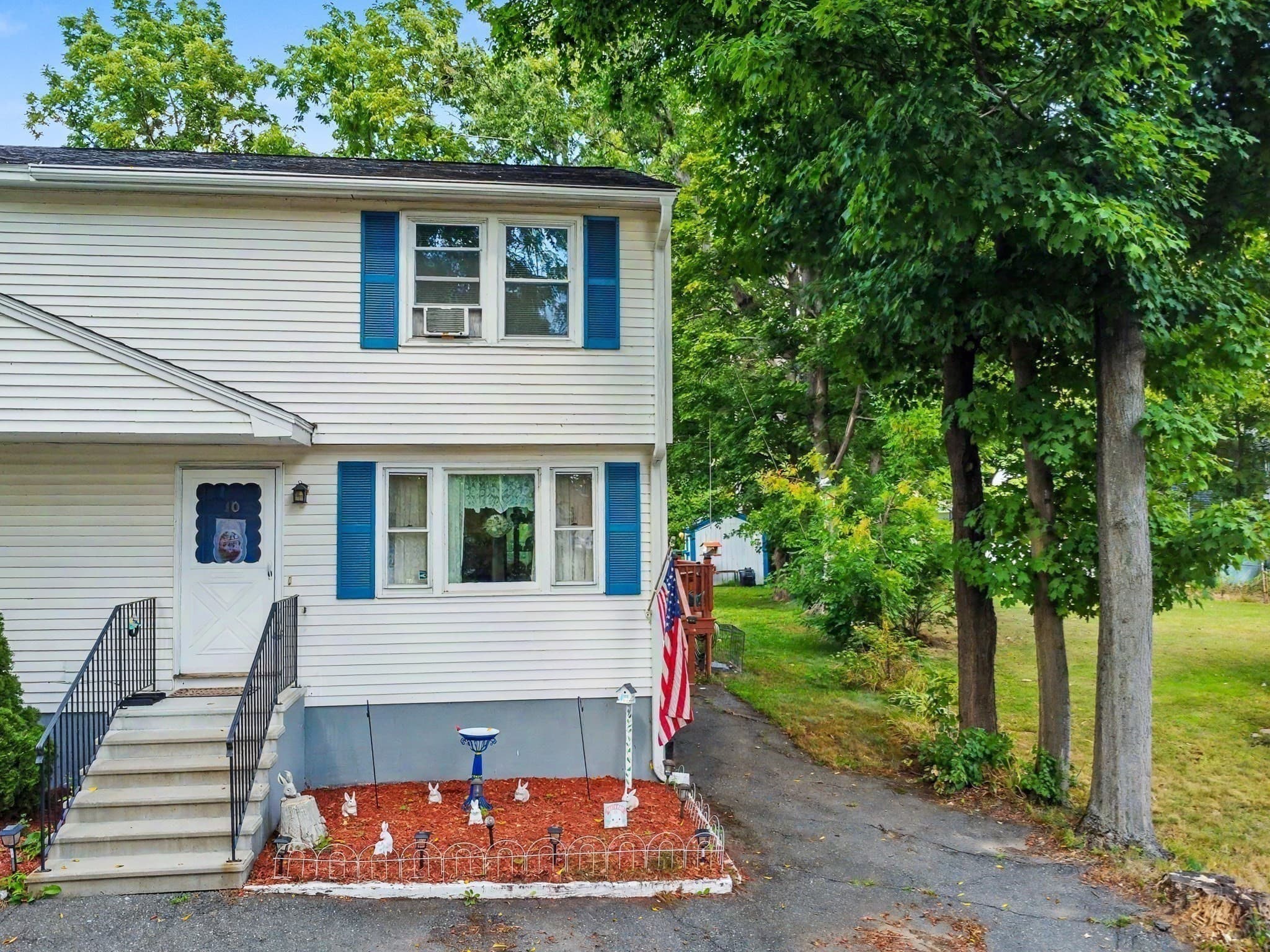 Condex at 10 Lincoln Avenue # 10, Haverhill MA 01830, photo 3 of 33
