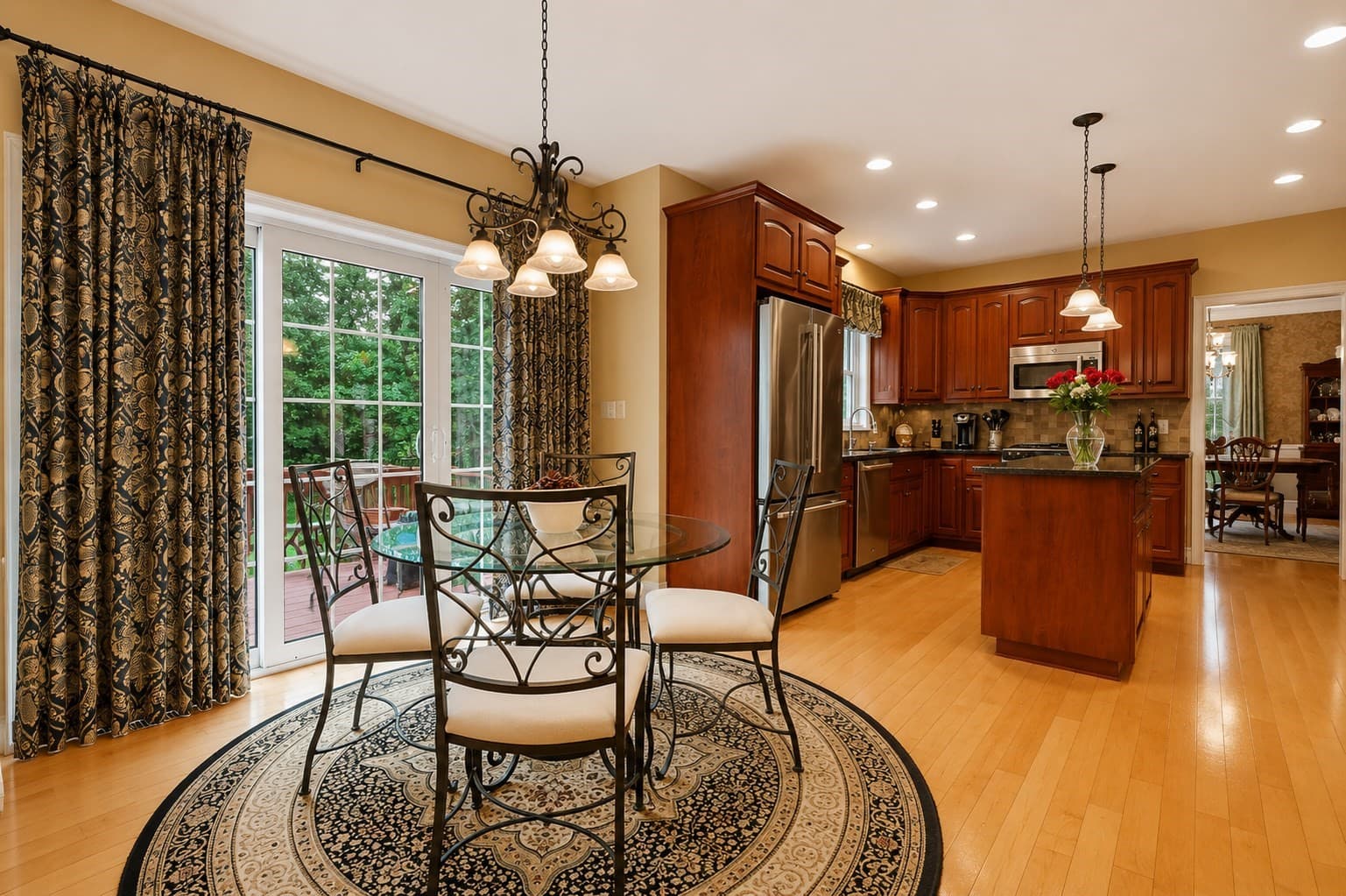 Single Family Residence at 23 Lenox Dr, Franklin MA 02038, Franklin, photo 13 of 42