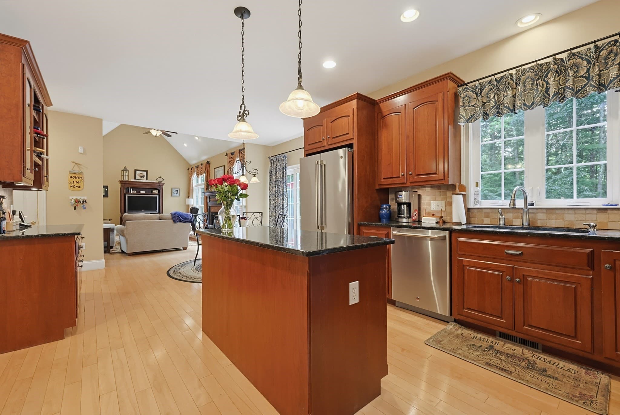 Single Family Residence at 23 Lenox Dr, Franklin MA 02038, Franklin, photo 12 of 42
