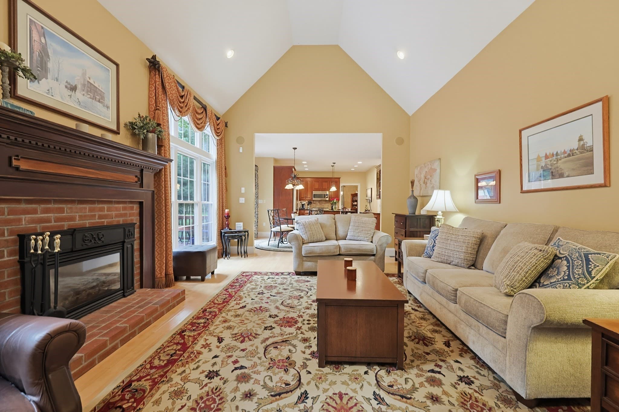Single Family Residence at 23 Lenox Dr, Franklin MA 02038, Franklin, photo 15 of 42