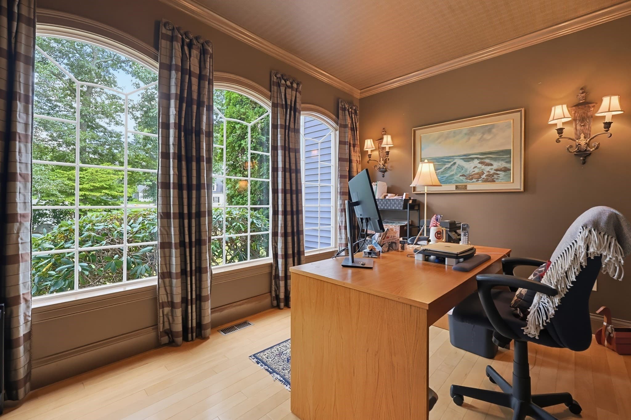Single Family Residence at 23 Lenox Dr, Franklin MA 02038, Franklin, photo 19 of 42
