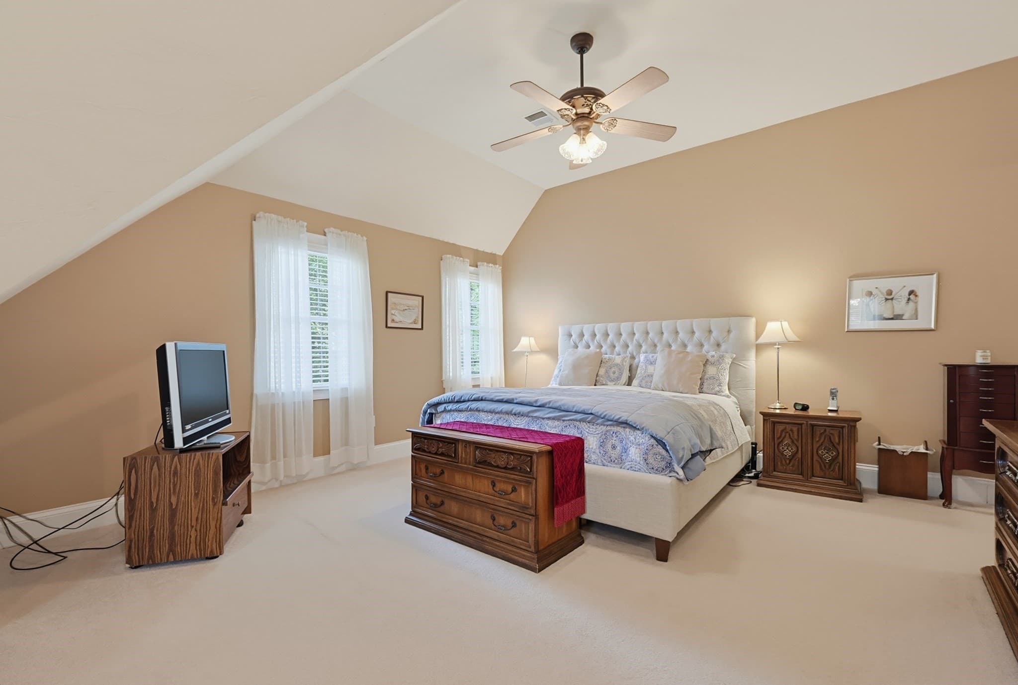 Single Family Residence at 23 Lenox Dr, Franklin MA 02038, Franklin, photo 29 of 42