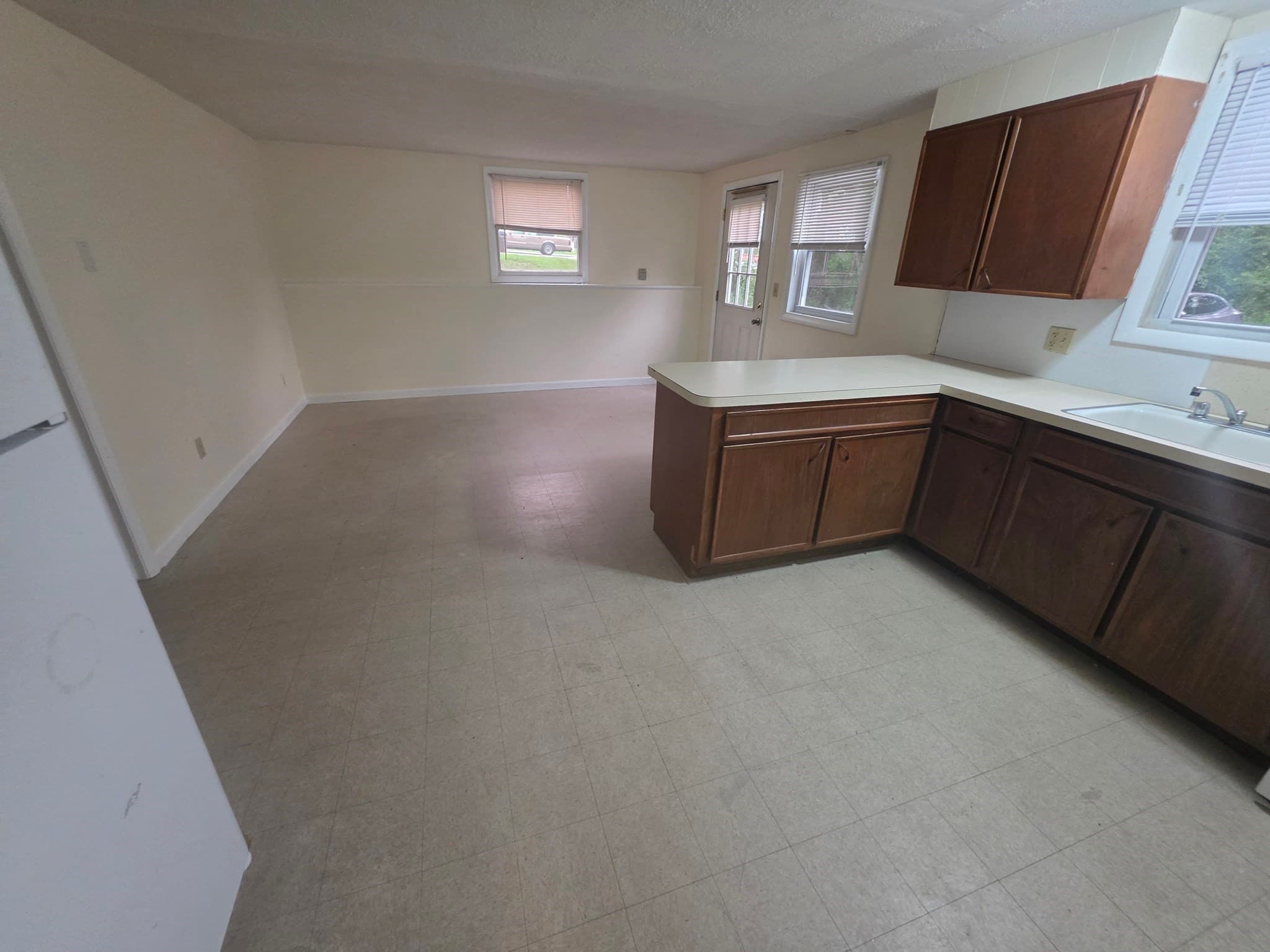 3 Family at 265 N East St, Amherst MA 01002, Amherst, photo 7 of 28