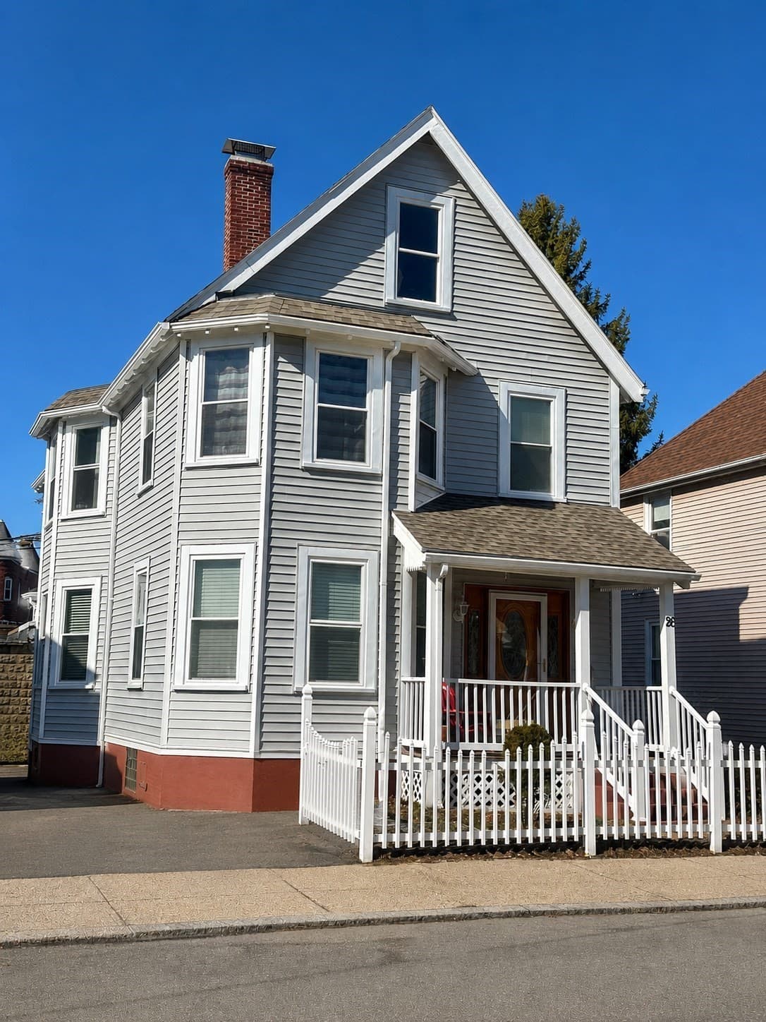 26 Eastman, Boston MA 02125