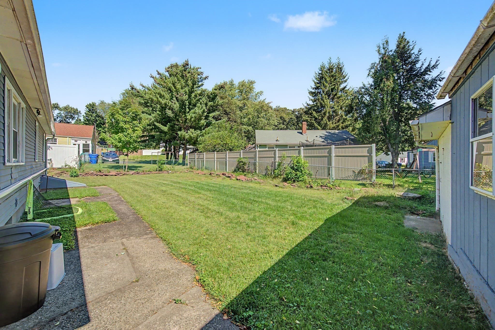 Single Family Residence at 369 Breckwood Blvd, Springfield MA 01109, Springfield, photo 5 of 23