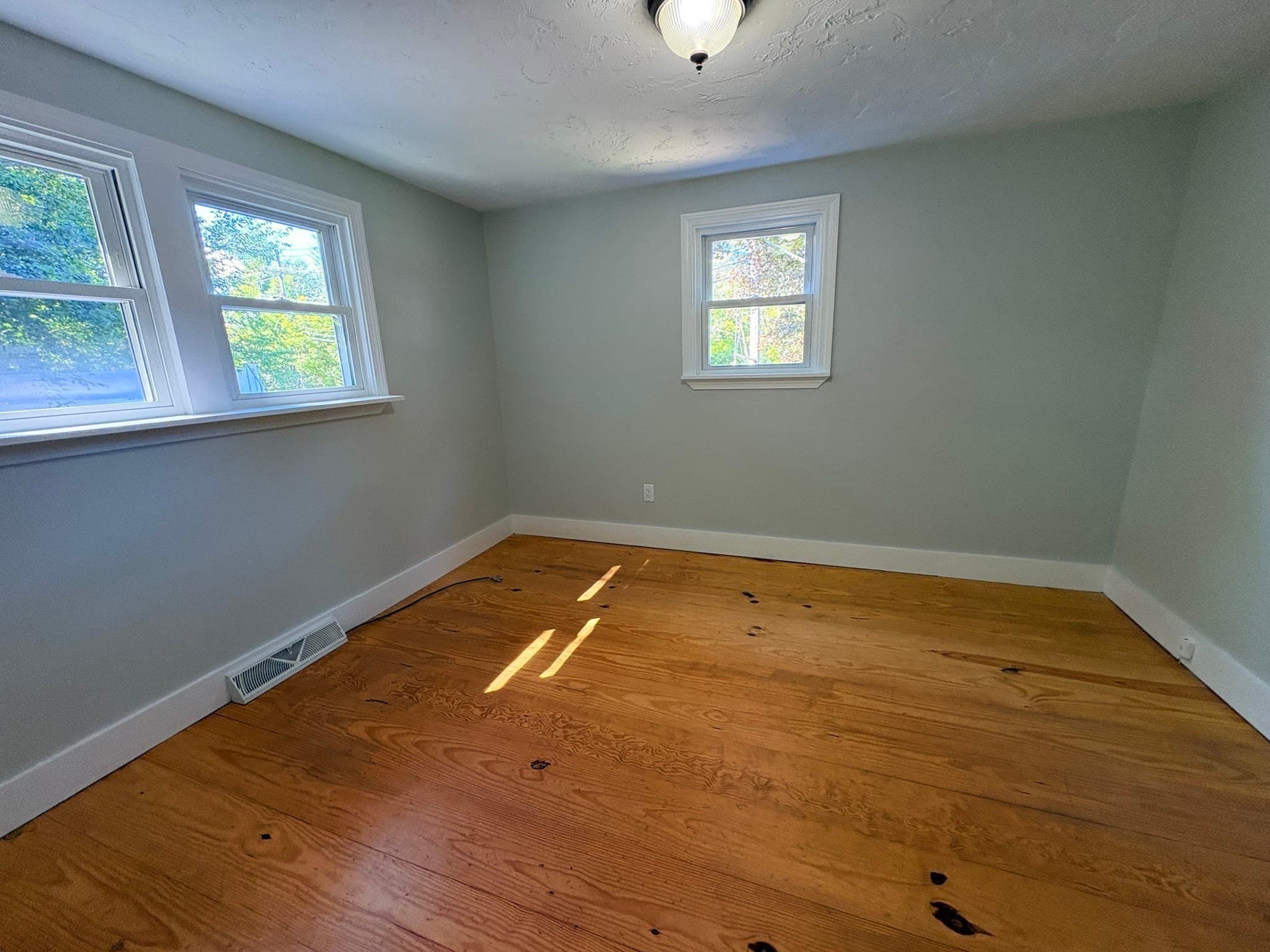 Single Family Residence at 38 Frank St, Middleboro MA 02346, Middleboro, photo 8 of 13