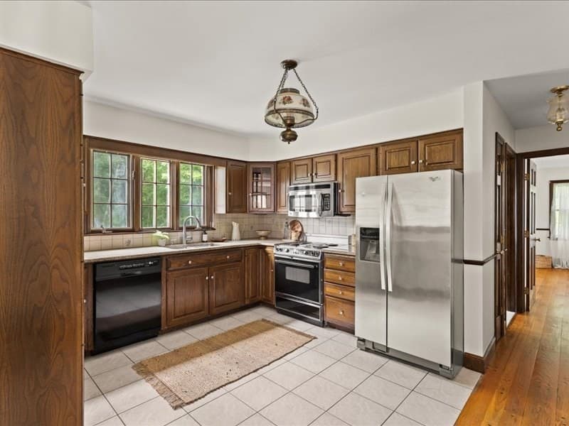 Single Family Residence at 14 Red Maple Run, Dartmouth MA 02747, Dartmouth, photo 12 of 42