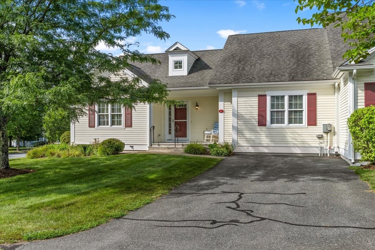 Condominium at 6 Lebaron Blvd # 6, Lakeville MA 02347, Lakeville, photo 3 of 42
