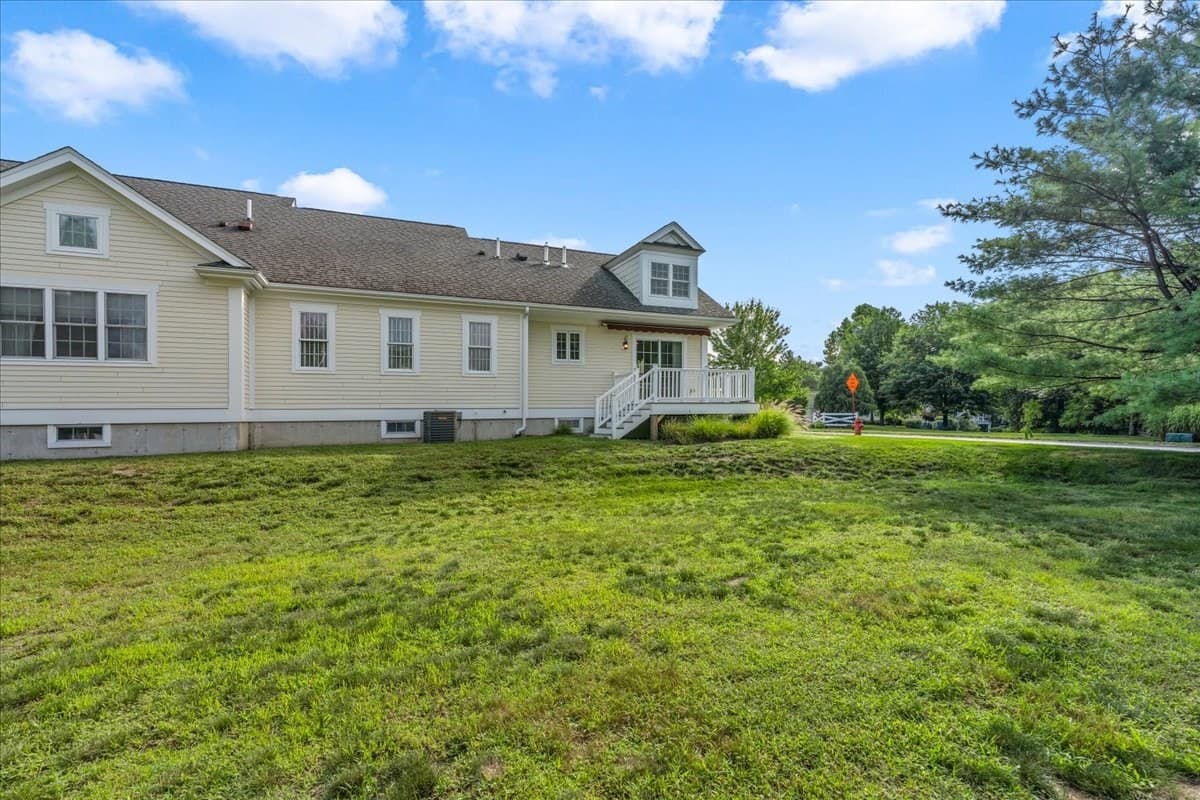 Condominium at 6 Lebaron Blvd # 6, Lakeville MA 02347, Lakeville, photo 33 of 42