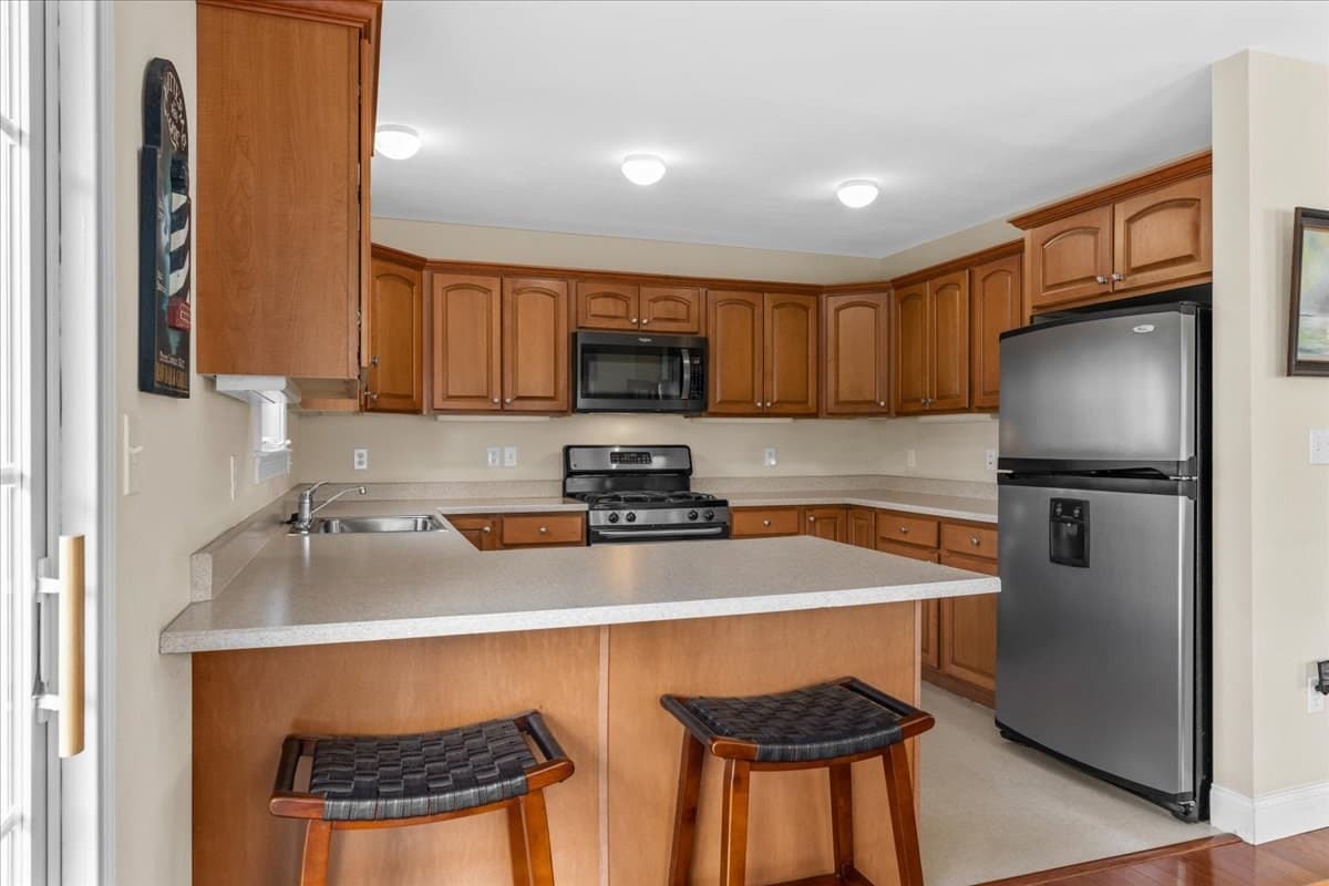 Condominium at 6 Lebaron Blvd # 6, Lakeville MA 02347, Lakeville, photo 15 of 42
