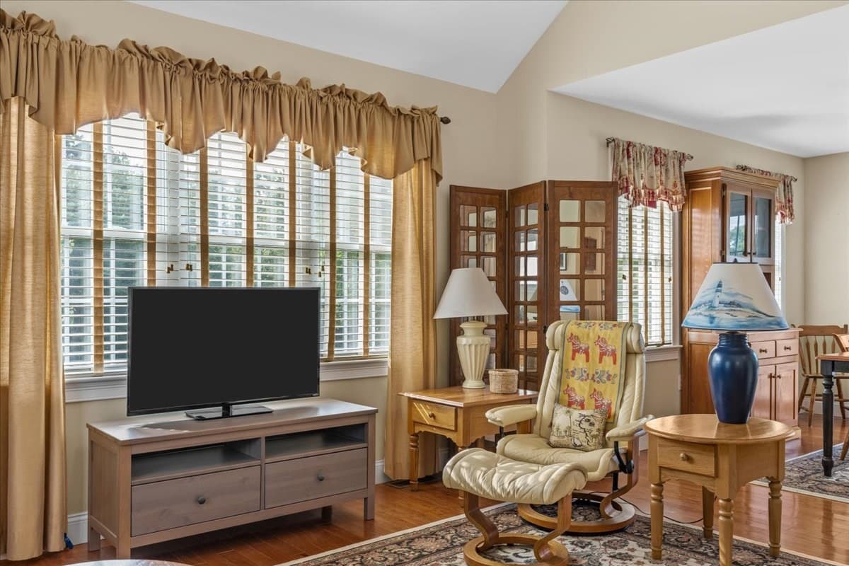 Condominium at 6 Lebaron Blvd # 6, Lakeville MA 02347, Lakeville, photo 11 of 42