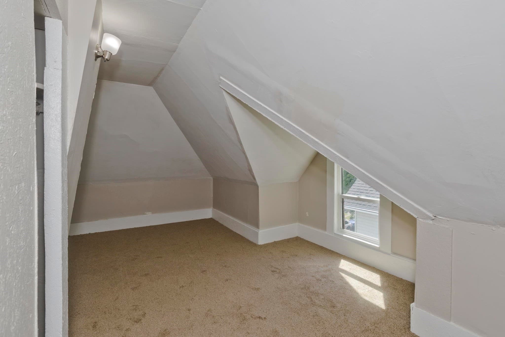 Single Family Residence at 30 Hawthorne St, Springfield MA 01105, Springfield, photo 23 of 28