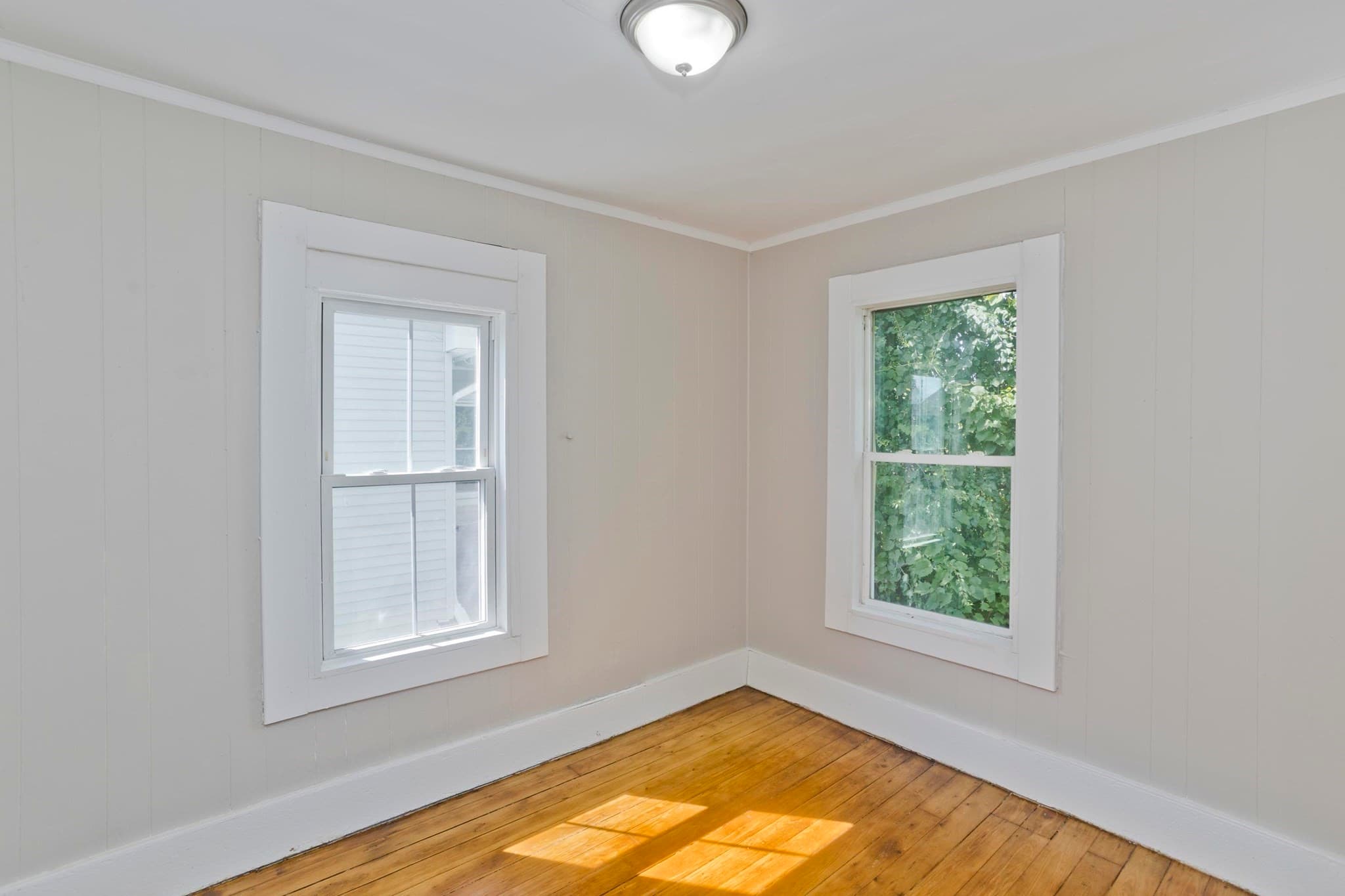 Single Family Residence at 30 Hawthorne St, Springfield MA 01105, Springfield, photo 13 of 28