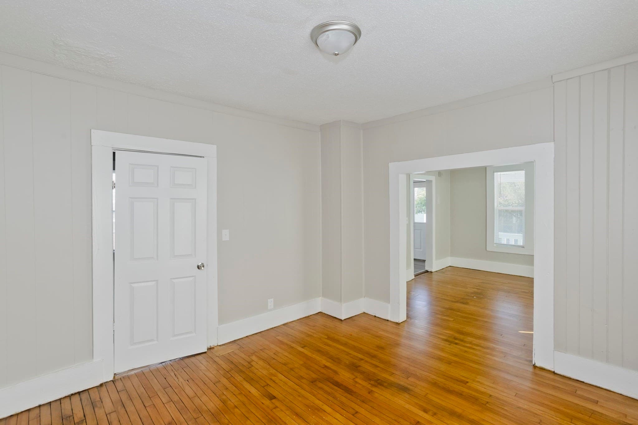 Single Family Residence at 30 Hawthorne St, Springfield MA 01105, Springfield, photo 7 of 28