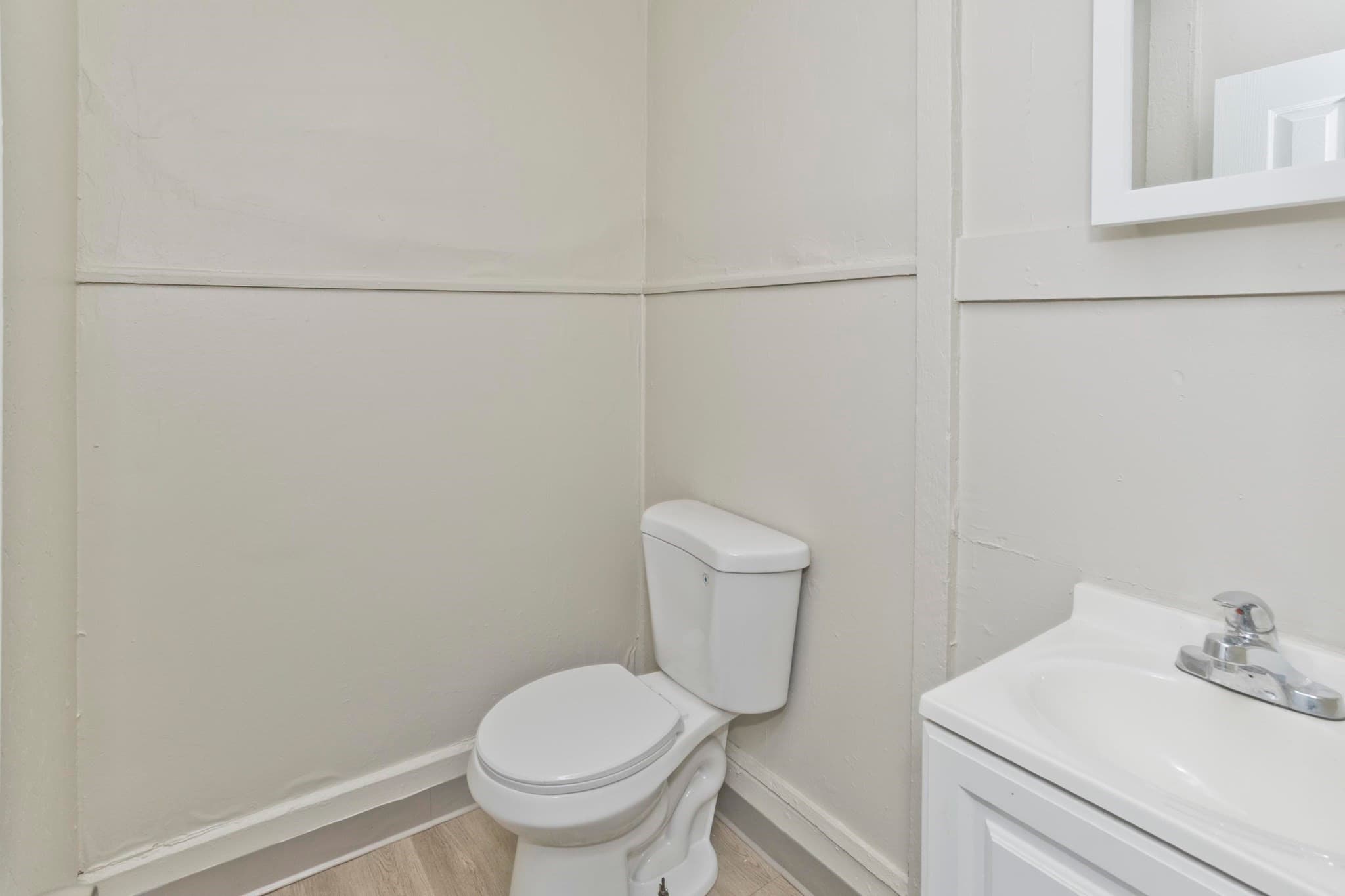 Single Family Residence at 30 Hawthorne St, Springfield MA 01105, Springfield, photo 24 of 28