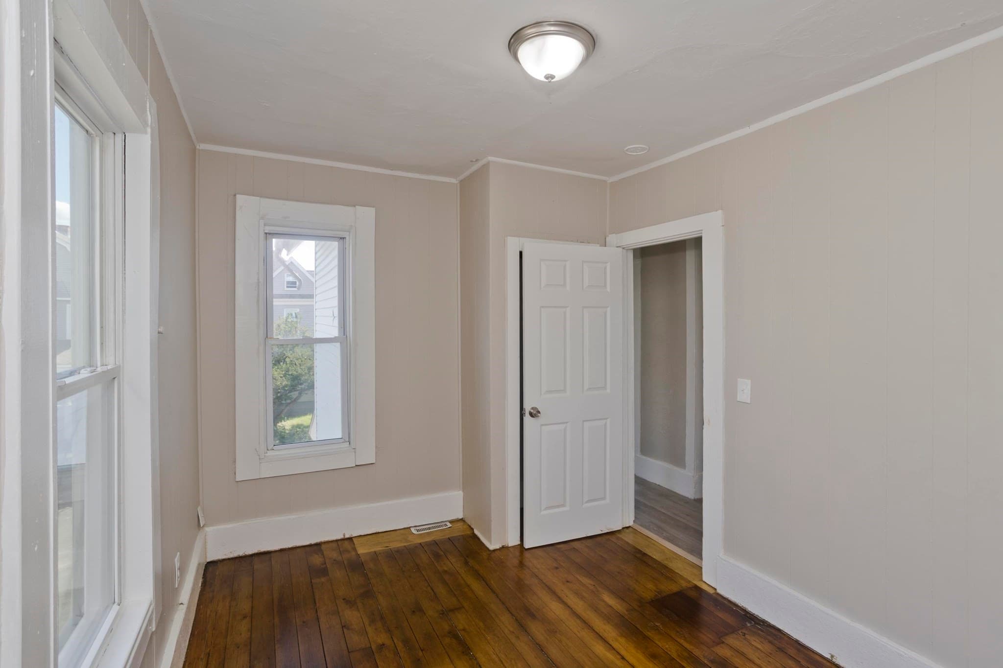 Single Family Residence at 30 Hawthorne St, Springfield MA 01105, Springfield, photo 18 of 28