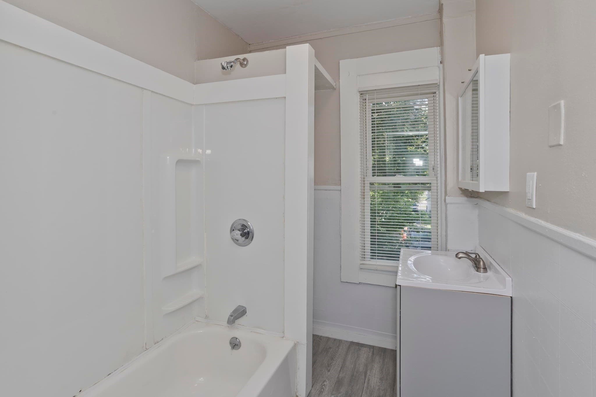 Single Family Residence at 30 Hawthorne St, Springfield MA 01105, Springfield, photo 11 of 28