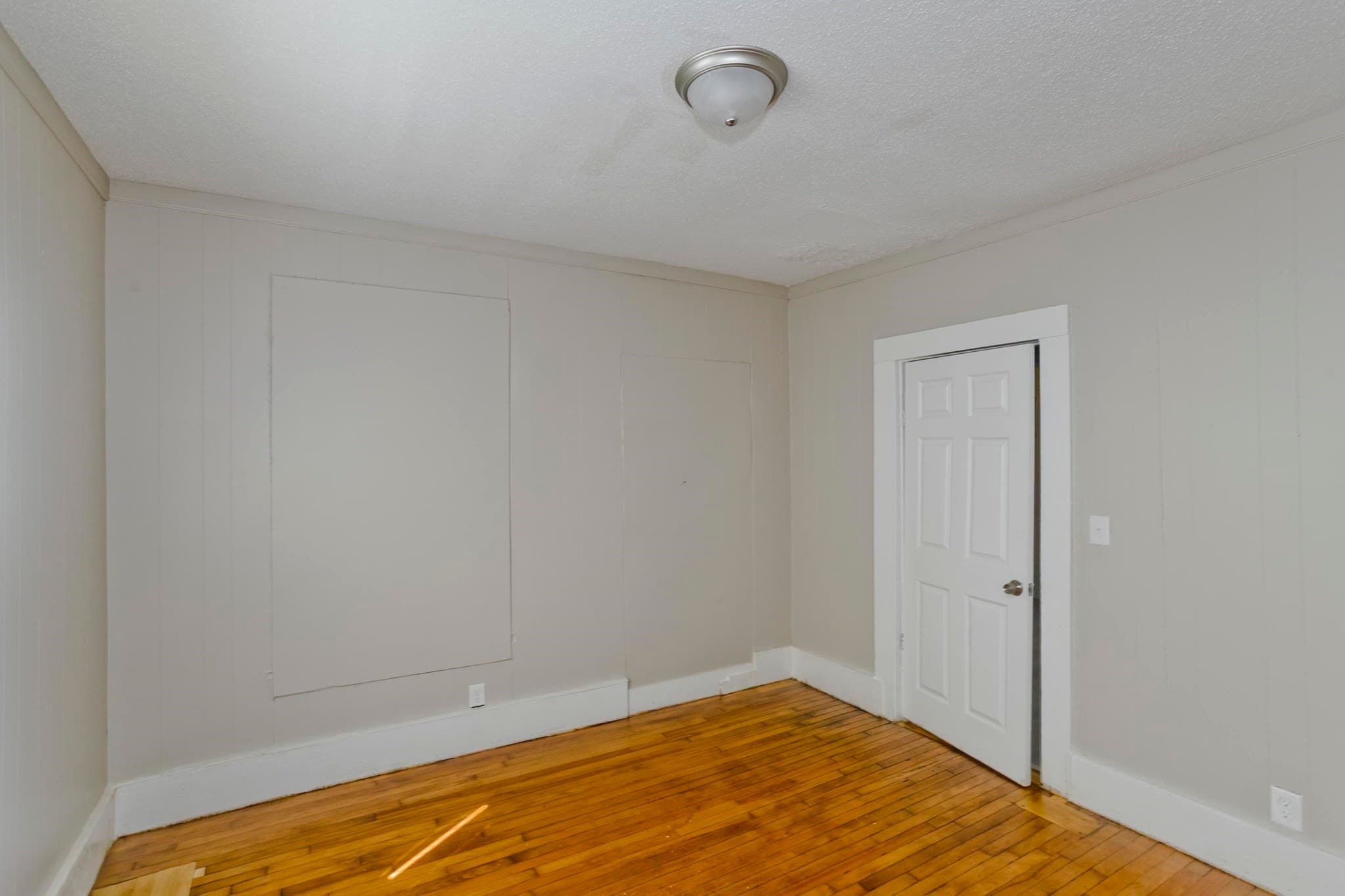 Single Family Residence at 30 Hawthorne St, Springfield MA 01105, Springfield, photo 19 of 28