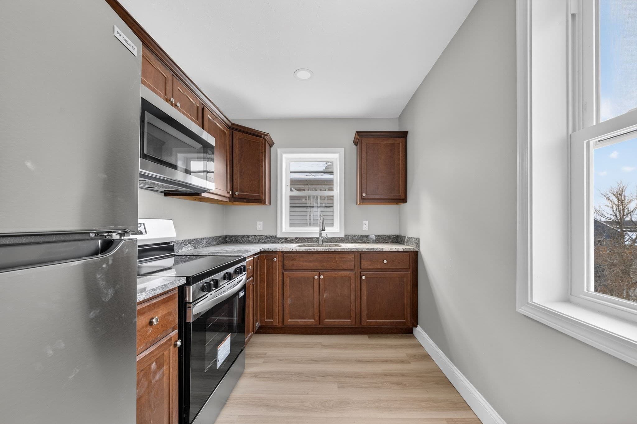 4 Family at 169 Grant St, Fall River MA 02721, Fall River, photo 39 of 42