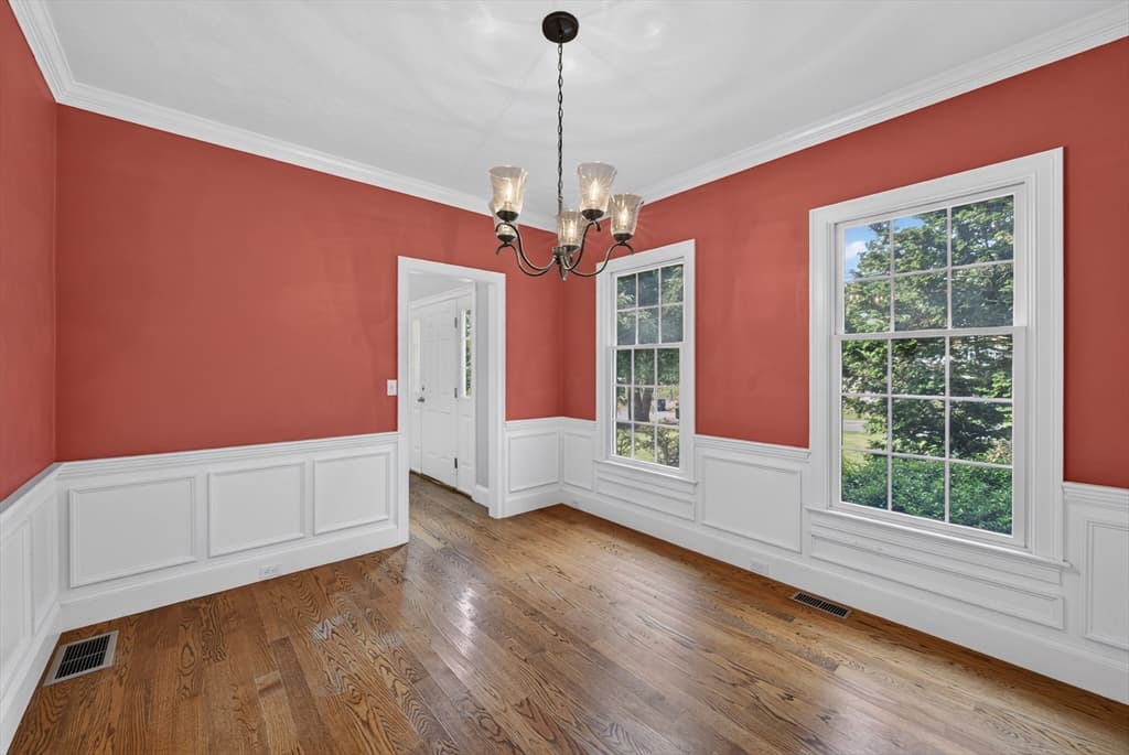 Single Family Residence at 142 Holman St, Shrewsbury MA 01545, Shrewsbury, photo 9 of 42