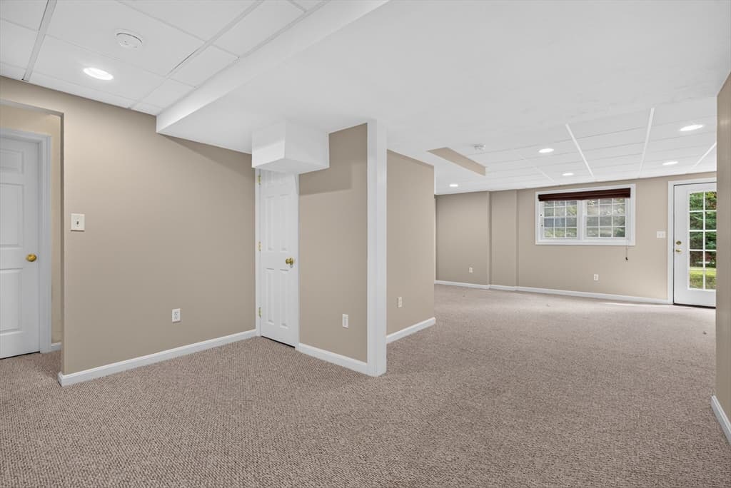 Single Family Residence at 142 Holman St, Shrewsbury MA 01545, Shrewsbury, photo 34 of 42