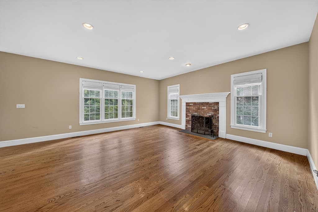 Single Family Residence at 142 Holman St, Shrewsbury MA 01545, Shrewsbury, photo 19 of 42