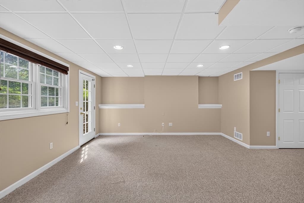 Single Family Residence at 142 Holman St, Shrewsbury MA 01545, Shrewsbury, photo 35 of 42