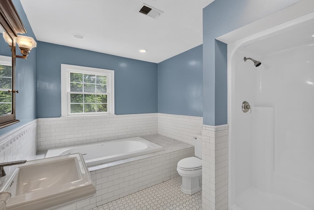 Single Family Residence at 142 Holman St, Shrewsbury MA 01545, Shrewsbury, photo 25 of 42