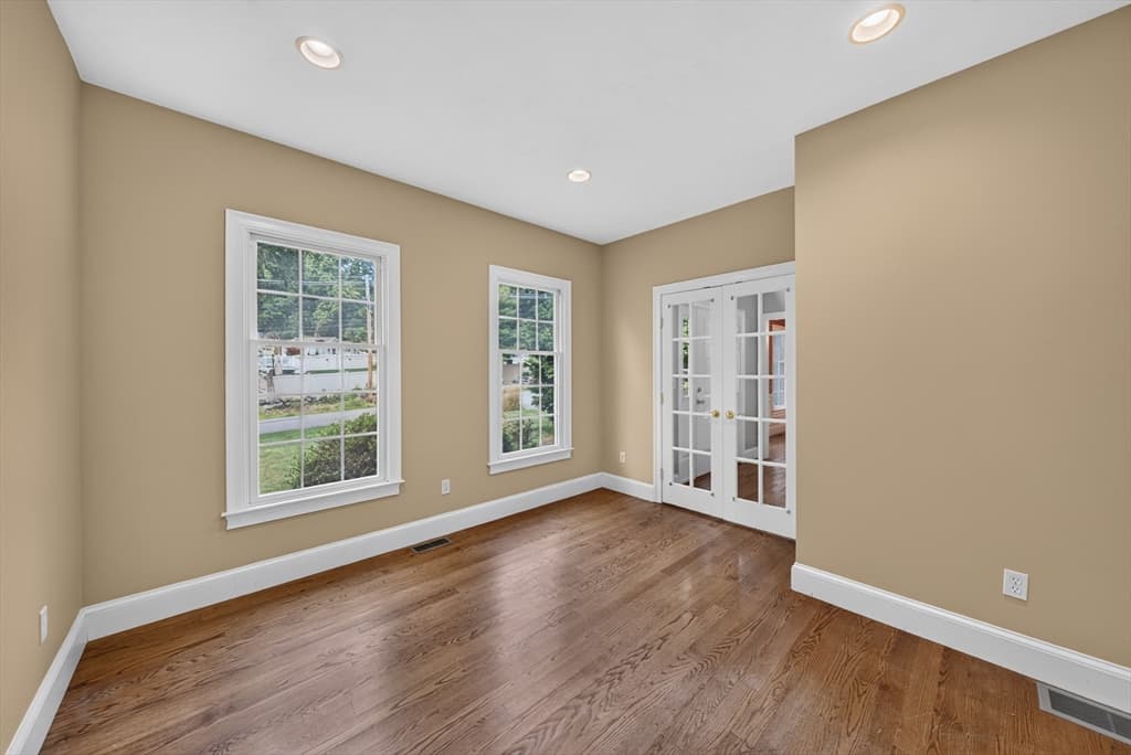 Single Family Residence at 142 Holman St, Shrewsbury MA 01545, Shrewsbury, photo 21 of 42