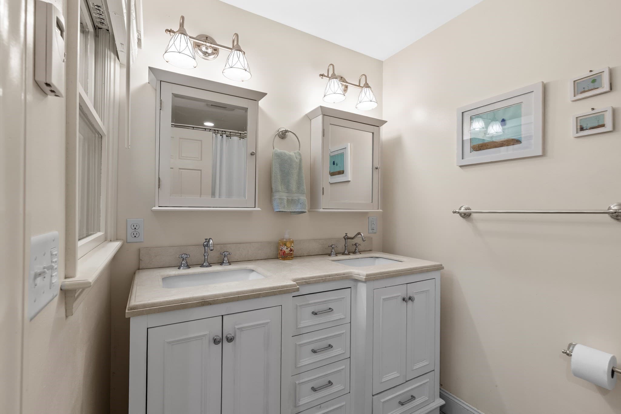 Single Family Residence at 18 Indian Cove Rd, Marion MA 02738, Marion, photo 12 of 42