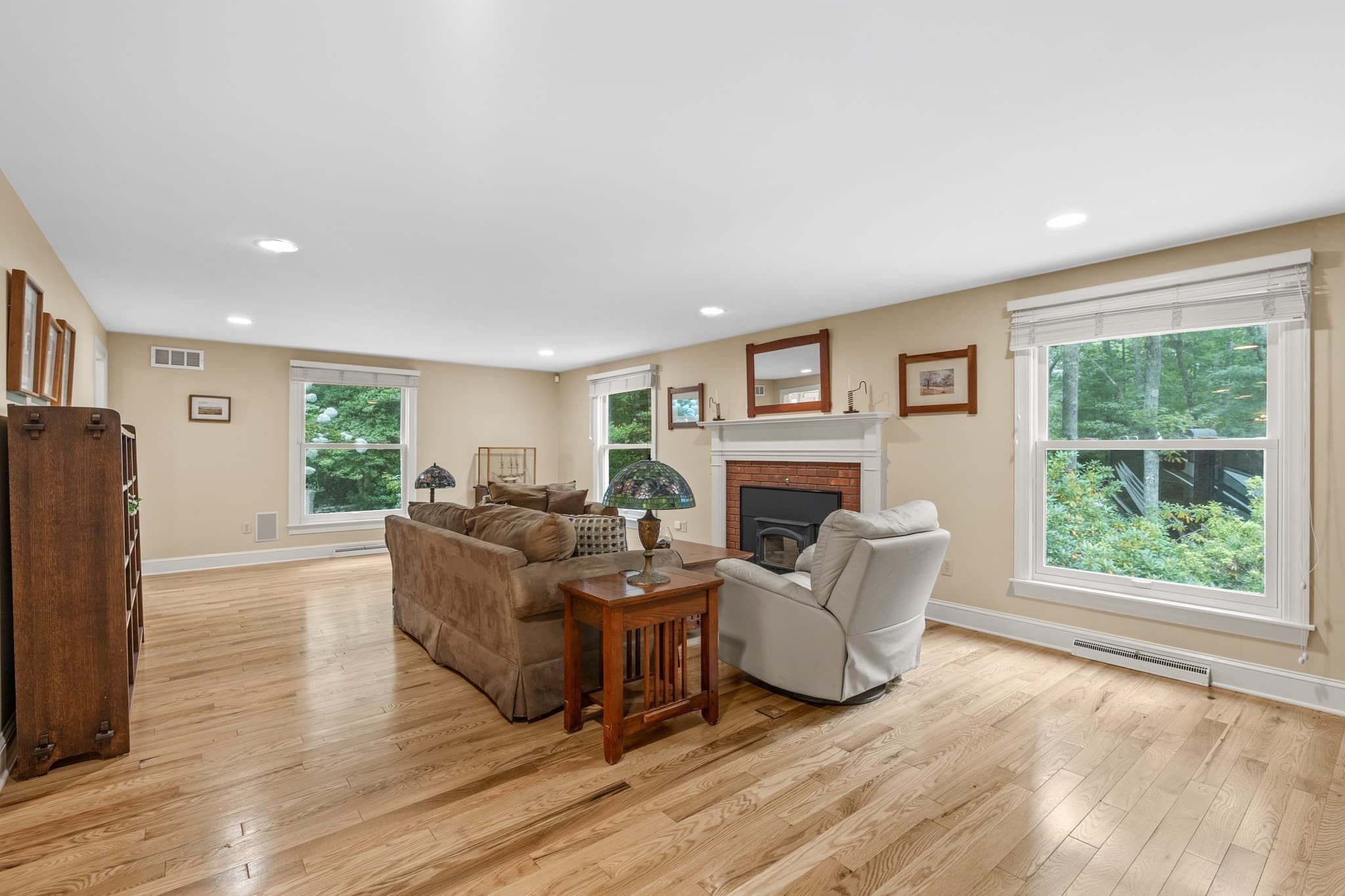 Single Family Residence at 18 Indian Cove Rd, Marion MA 02738, Marion, photo 18 of 42